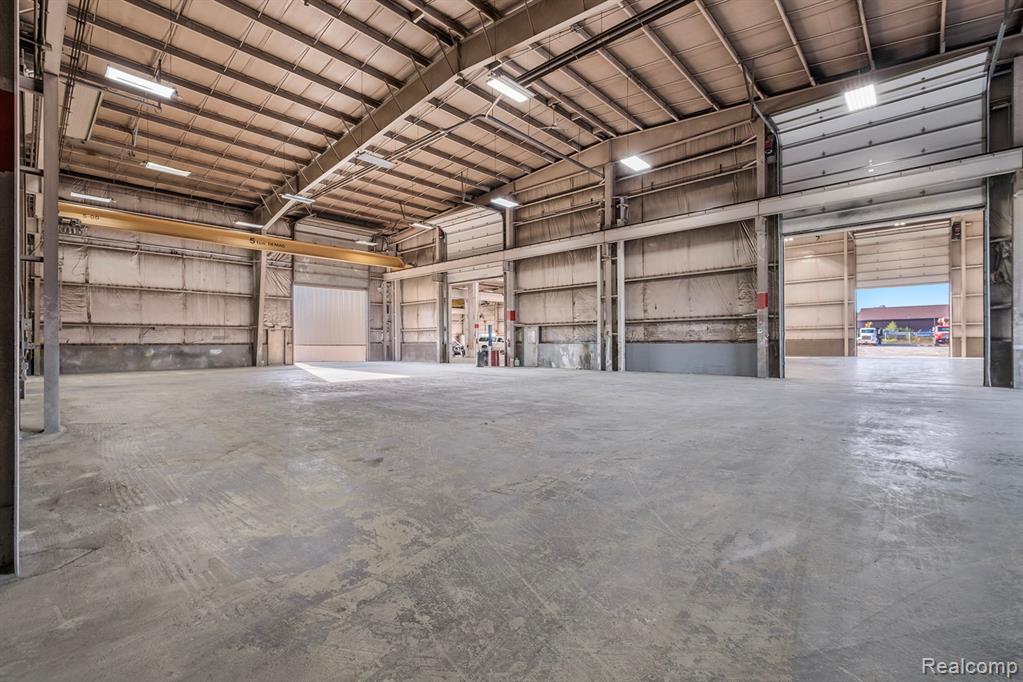 4072 Flint Asphalt Drive, Burton, MI 48529 — Photo 32