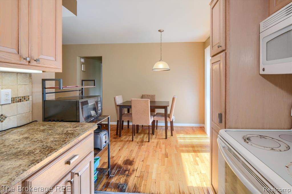 744 W Chelsea Circle, Davison, MI 48423 — Photo 12
