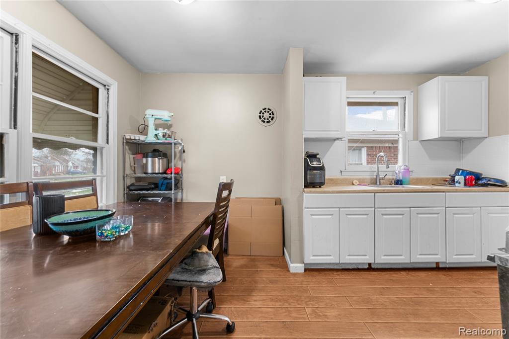 911 Sherbourne Street, Inkster, MI 48141 — Photo 4