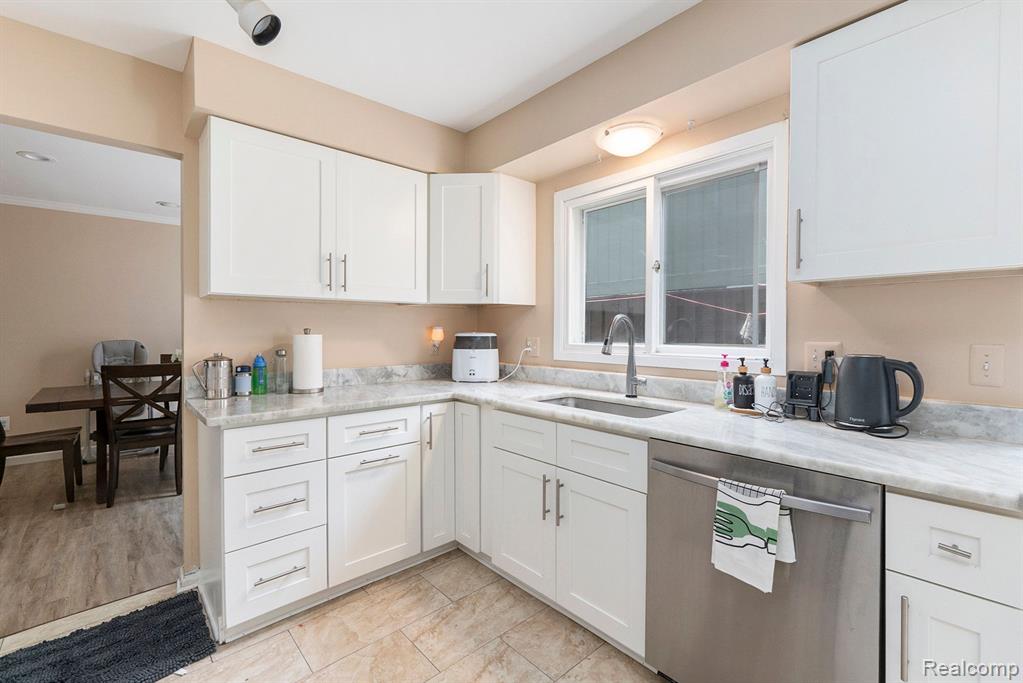 4077 JUSTIN Court, Bloomfield Hills, MI 48302 — Photo 8