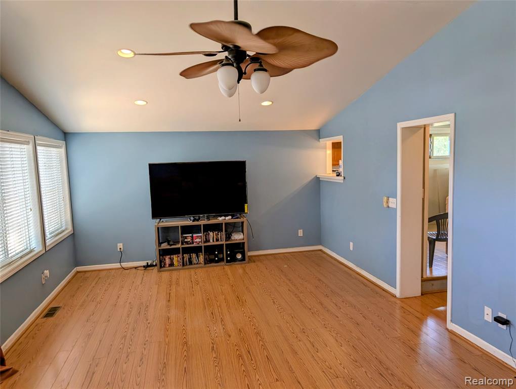 9085 Melrose Street, Livonia, MI 48150 — Photo 10