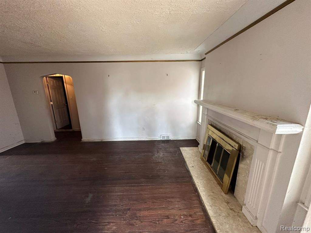 18727 AVON Avenue, Detroit, MI 48219 — Photo 8