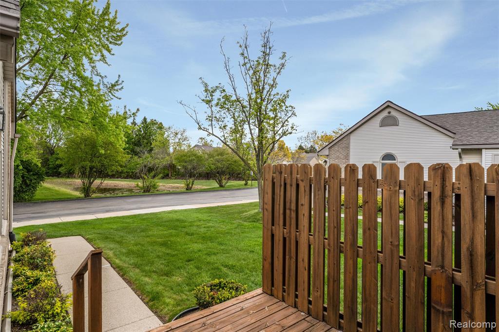 44500 Meadowcreek Lane, Canton, MI 48187 — Photo 35