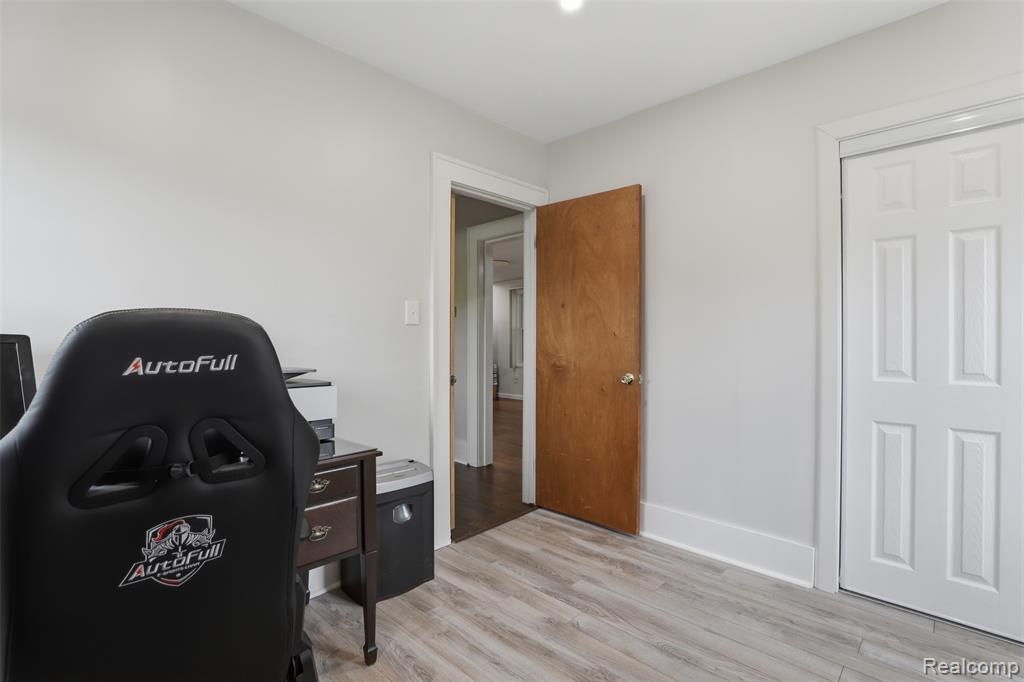 237 S Chocolay Avenue, Commerce Twp, MI — Photo 15