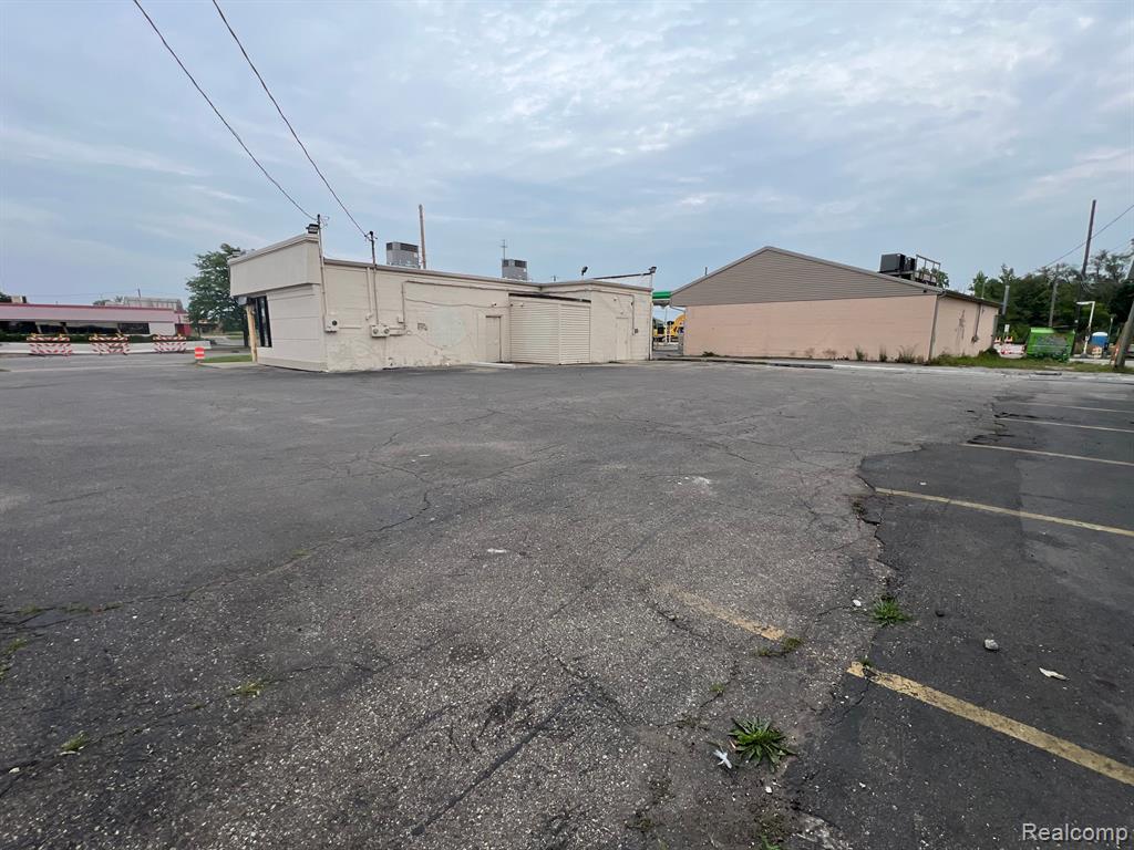 810 S DORT, Flint, MI 48503 — Photo 12