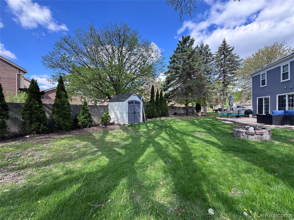 5203 Forestdale Court, West Bloomfield, MI — Photo 38