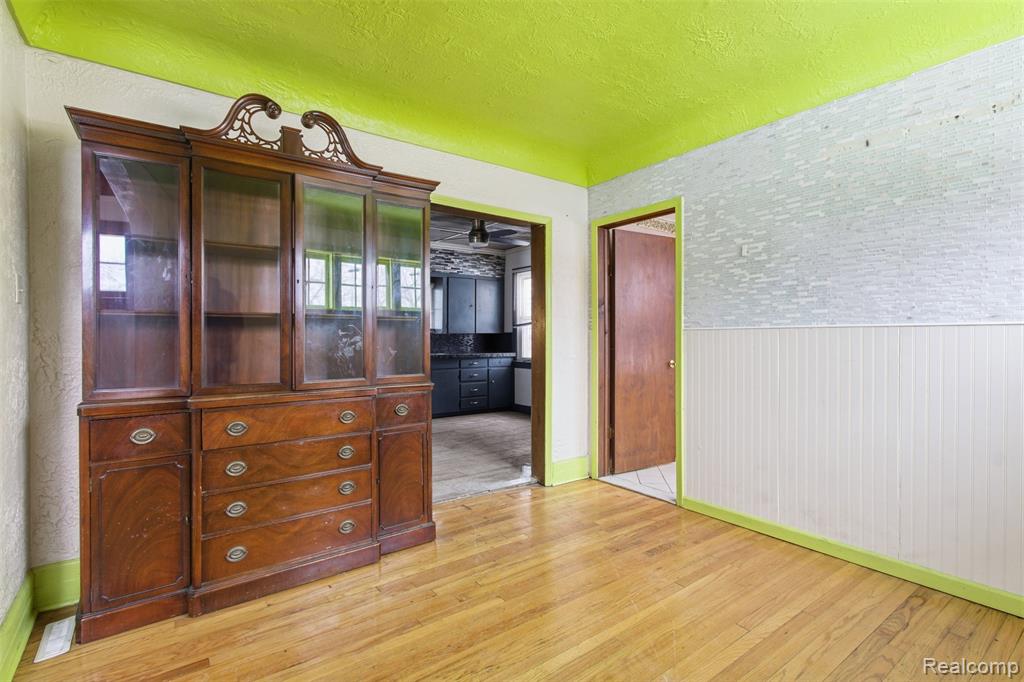 5885 Harrell Street, Detroit, MI 48213 — Photo 5