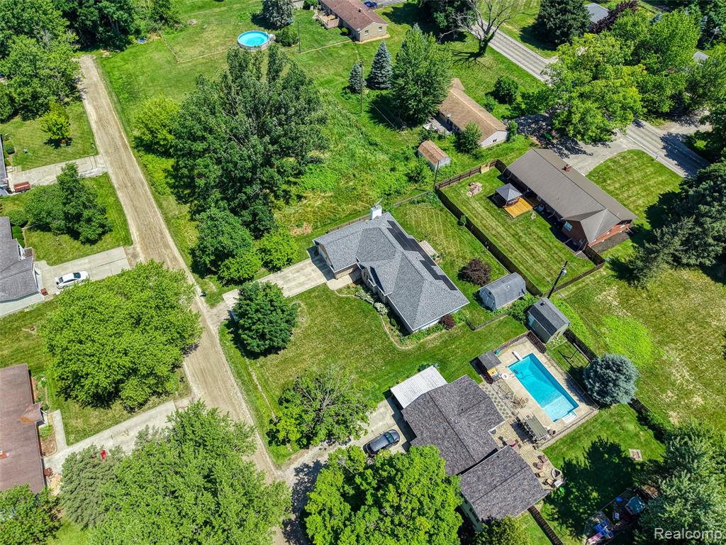 5382 Meadowlawn Road, Fowlerville, MI 48836 — Photo 40