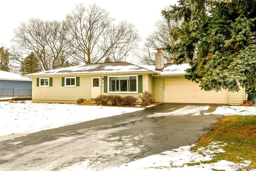 884 Eugene Drive, Oxford, MI 48371 — front exterior