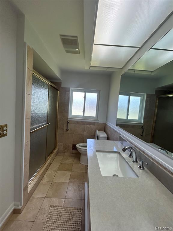 129 Pleasant Lake Drive, Waterford, MI 48327 — Photo 13