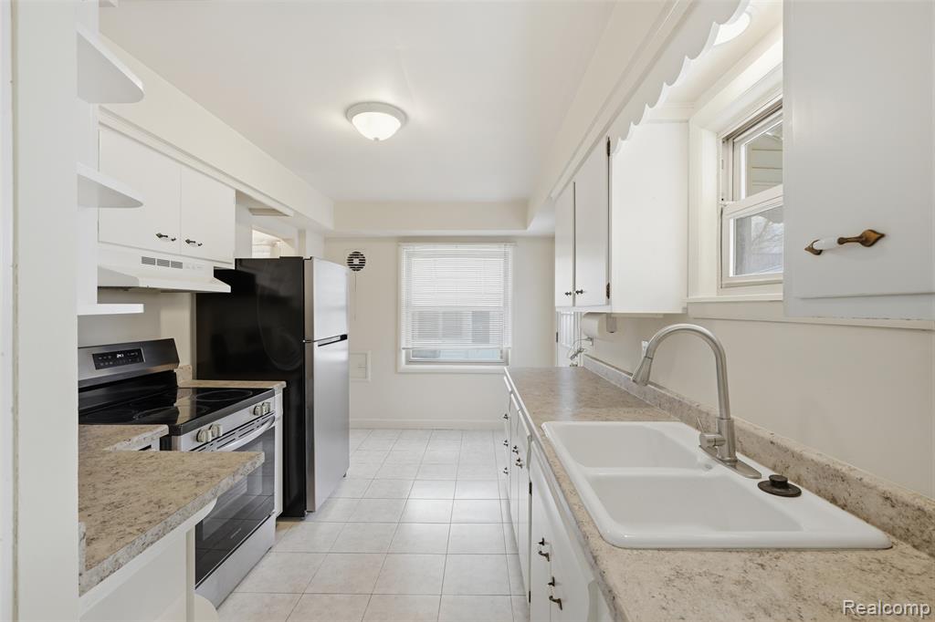916 Buckingham Avenue, Flint, MI 48507 — Photo 10