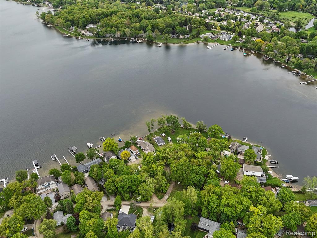 5332 WILDWOOD Drive, Howell, MI 48843 — Photo 22