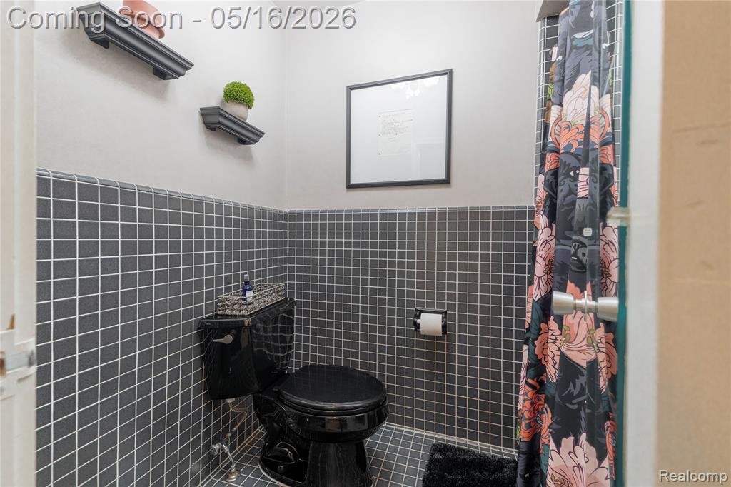 9555 Island Drive, Grosse Ile, MI 48138 — Photo 32