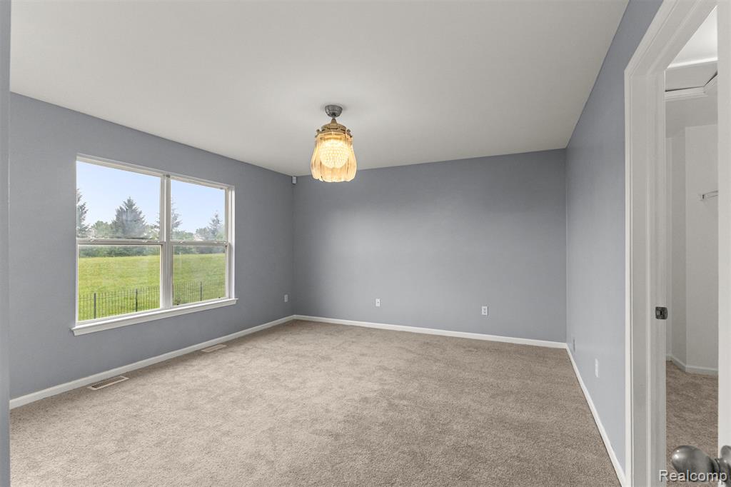10913 Edlie Circle, Dearborn Heights, MI 48214 — Photo 26