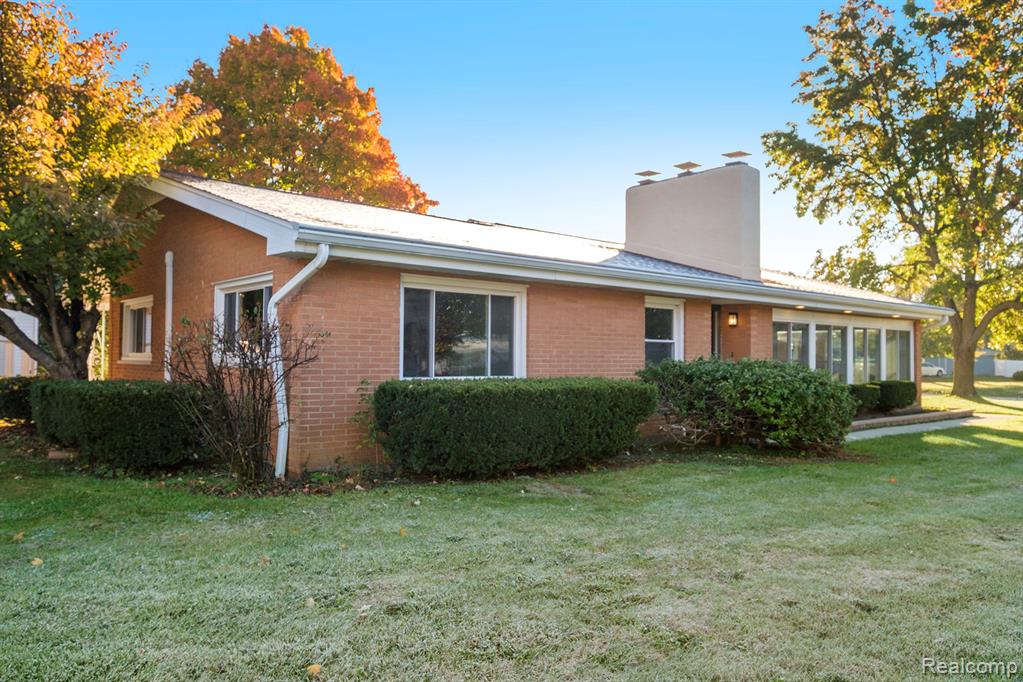 4475 Thornapple Circle, Burton, MI 48509 — Photo 22