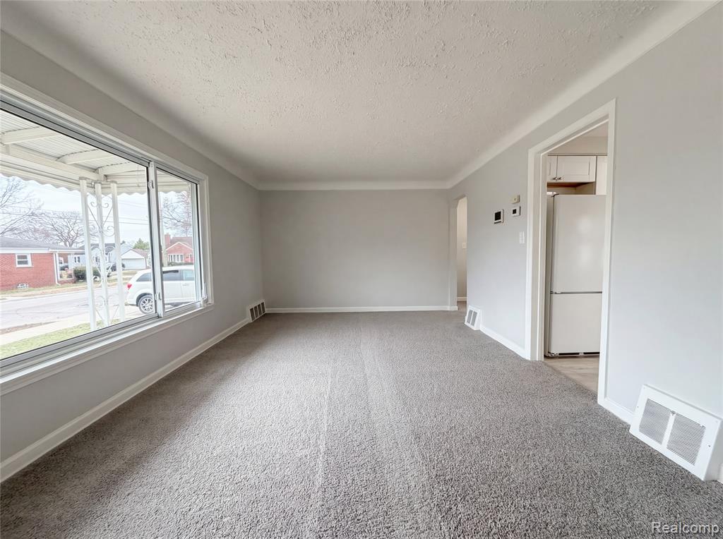 22103 Wilmot Avenue, Eastpointe, MI 48021 — Photo 3