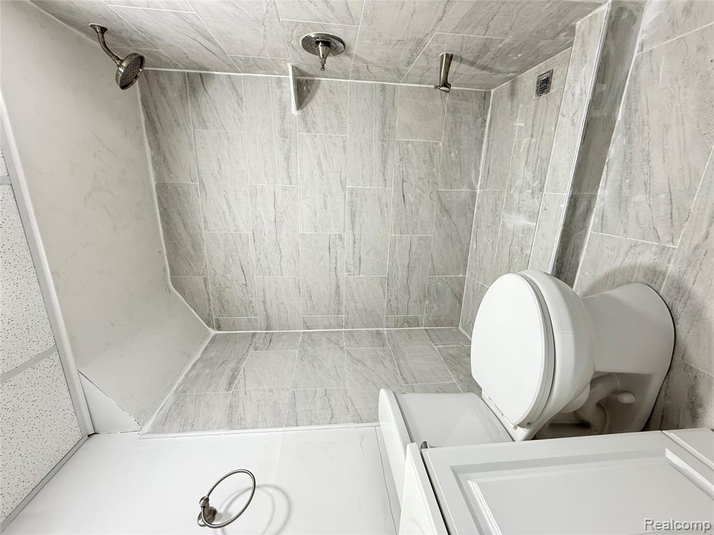 8241 KALTZ, Center Line, MI 48015 — Photo 23