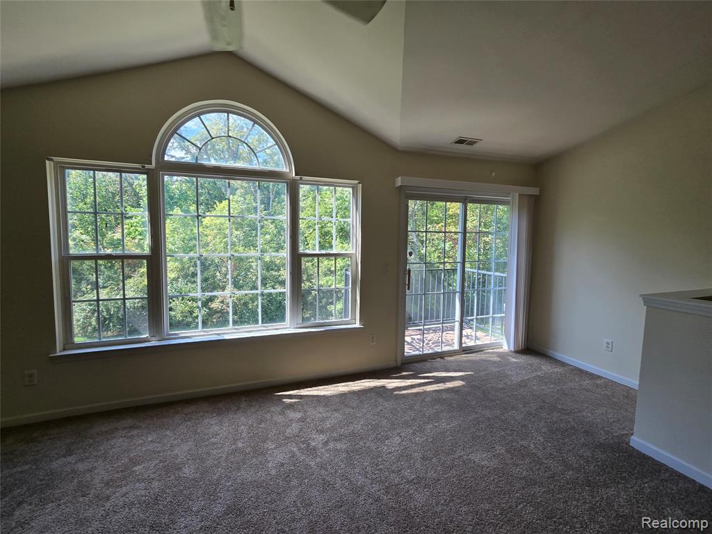 27635 Hidden Oaks Drive, Trenton, MI 48183 — Photo 4