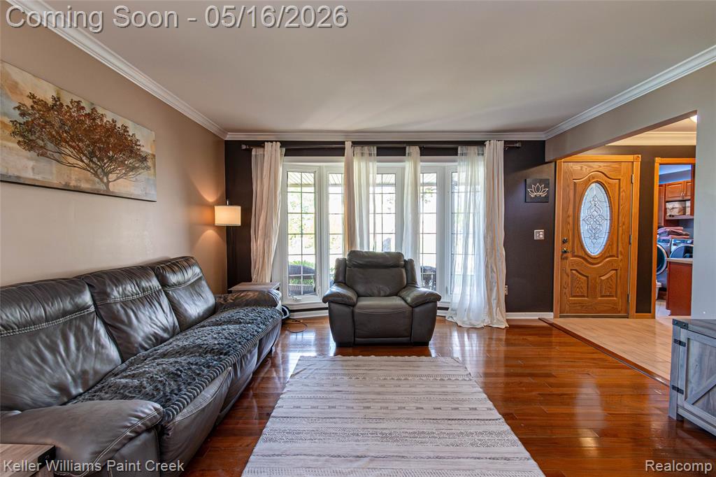 47038 Sarnus Drive, Macomb, MI 48044 — Photo 9
