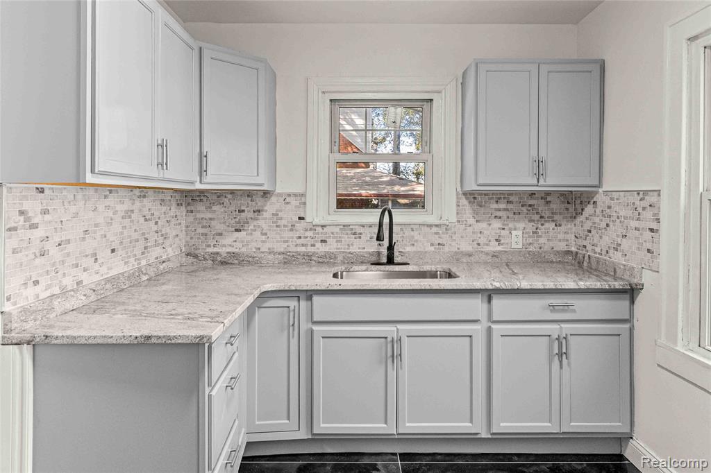 1558 College Avenue, Lincoln Park, MI 48146 — Photo 11