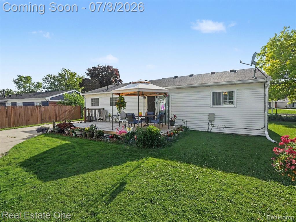 10637 Jackson St, Belleville, MI 48111 — Photo 14