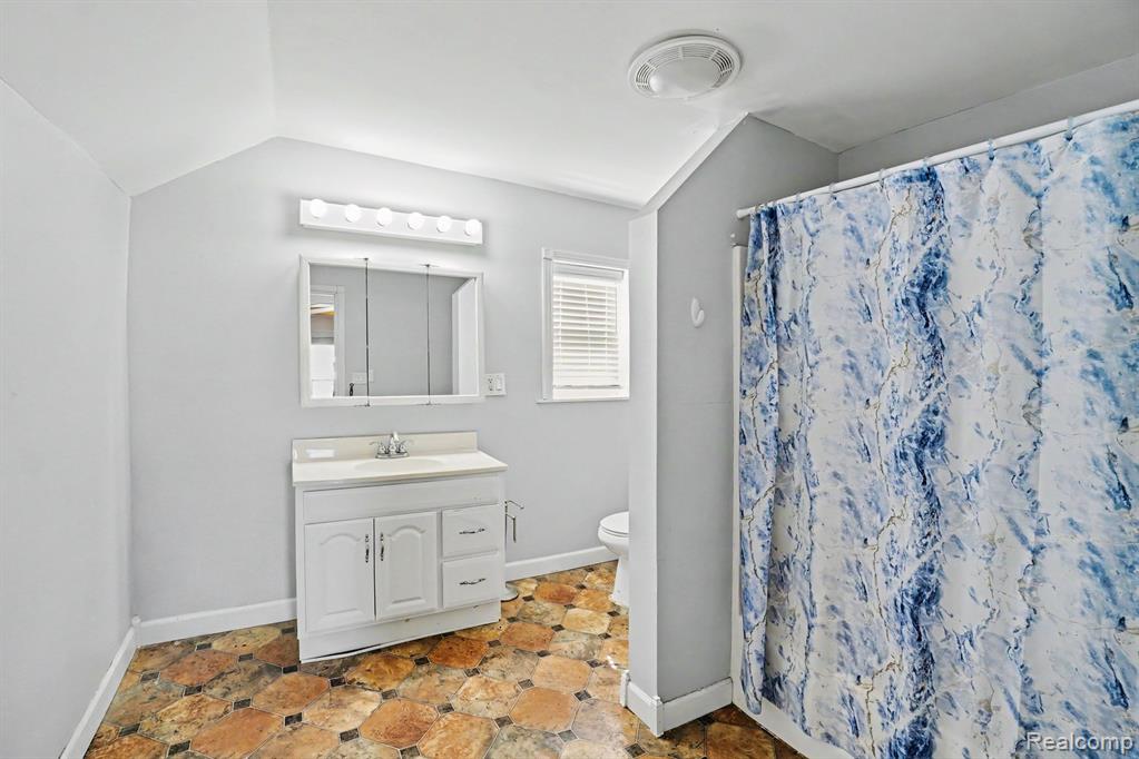 409 Fleming Street, Howell, MI 48843 — Photo 17