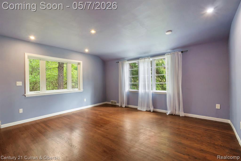 27869 Old Colony Street, Farmington, MI 48334 — Photo 32