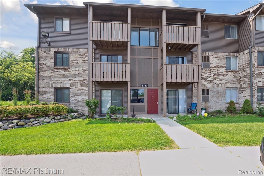8723 Meadowbrook Drive, Brighton, MI 48116 — front exterior