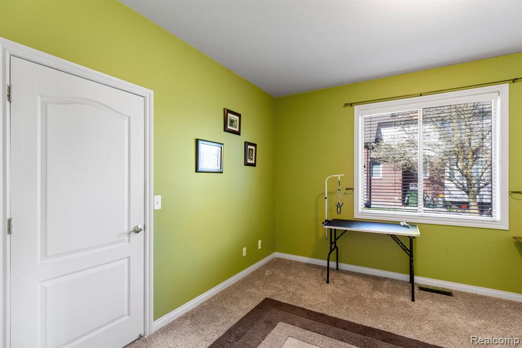 7689 BIRCH Lane, Shelby Twp, MI 48316 — Photo 23