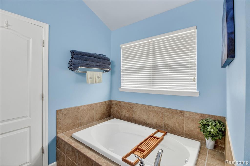 49271 Laguna Drive, Van Buren, MI 48111 — Photo 35