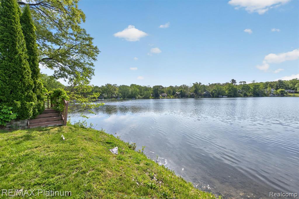 1464 Clark Lake Road, Brighton, MI 48114 — Photo 4