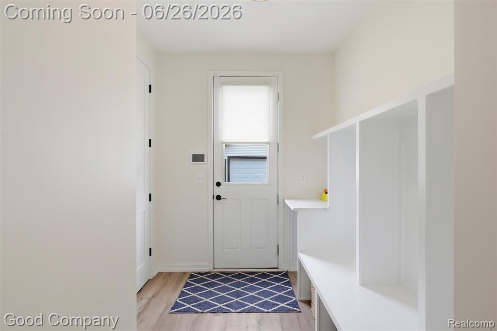 8431 Kenberton Drive, Oak Park, MI 48237 — Photo 16