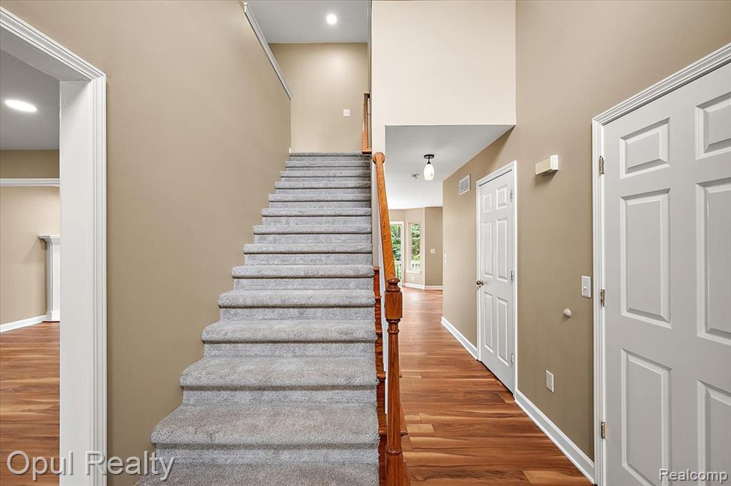 6728 Eckerman Drive, Troy, MI 48085 — Photo 18