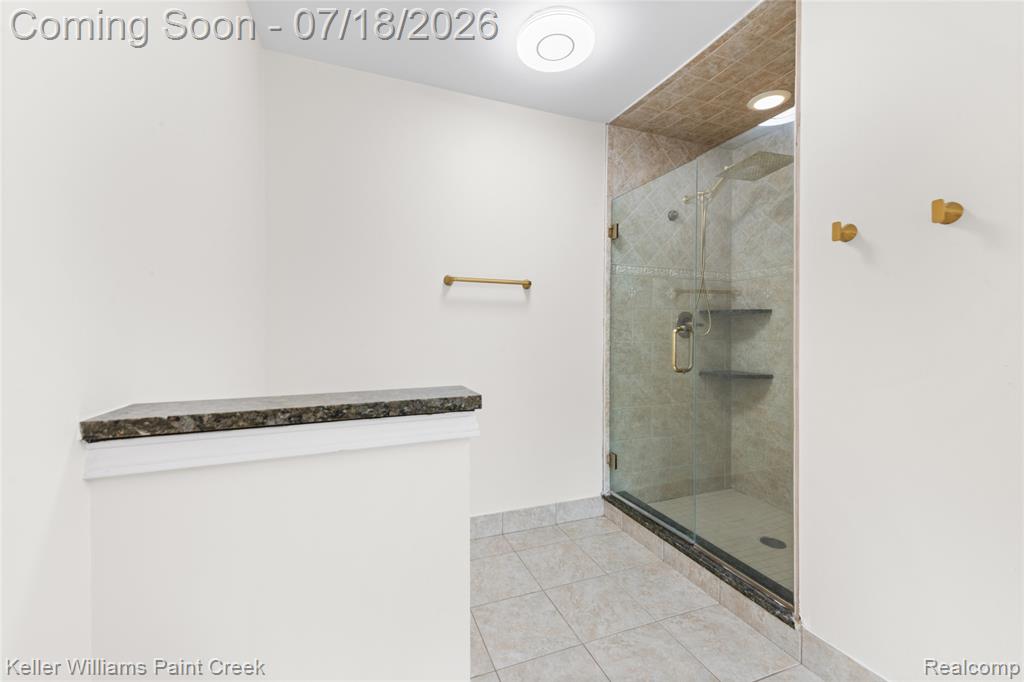 4230 Holly Lane, Oakland, MI 48306 — Photo 32