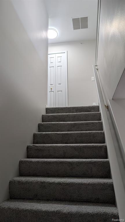 19102 ADDINGTON Drive, Commerce Twp, MI 48390 — Photo 7