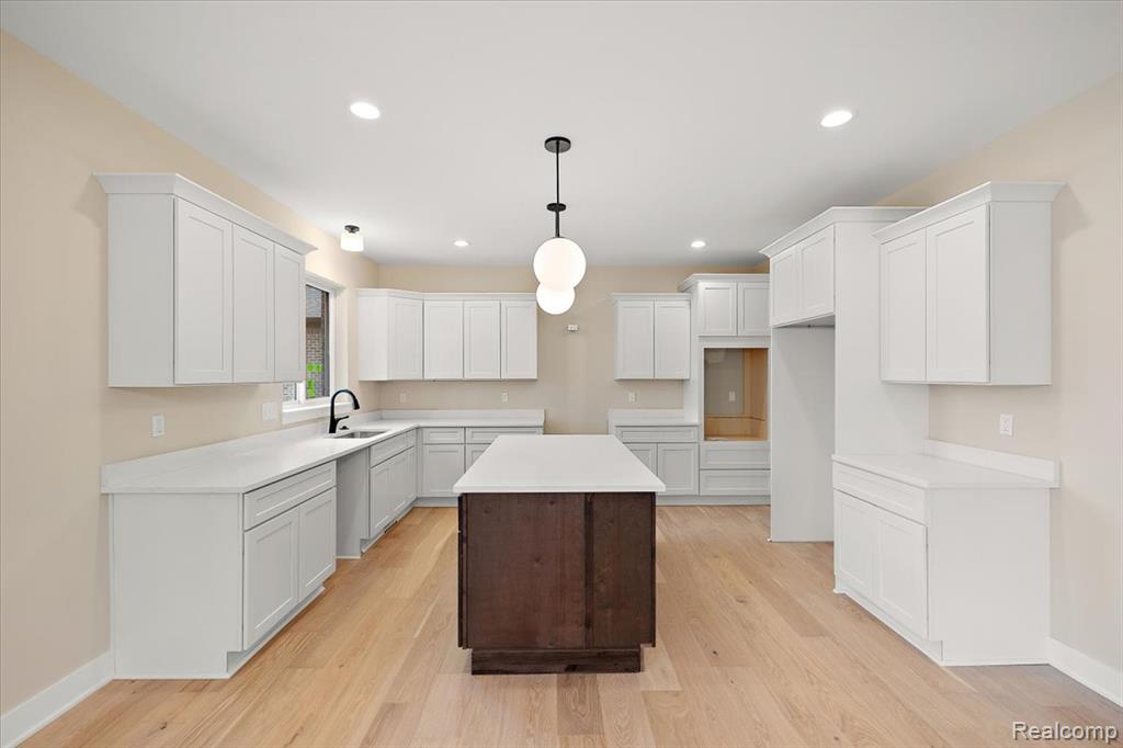 50386 Mistwood Drive, Macomb, MI 48042 — Photo 16