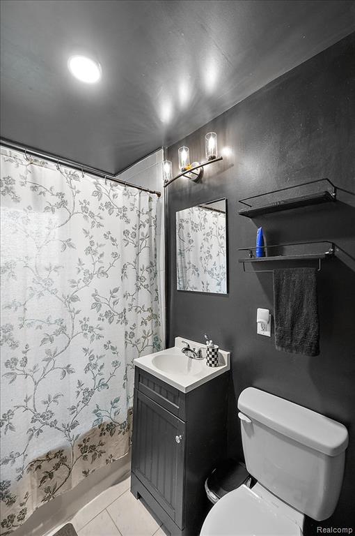 136 W Elza Avenue, Hazel Park, MI 48030 — Photo 16