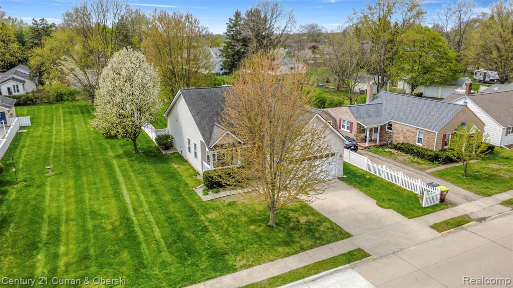60 S Biggs Street, Belleville, MI 48111 — Photo 23
