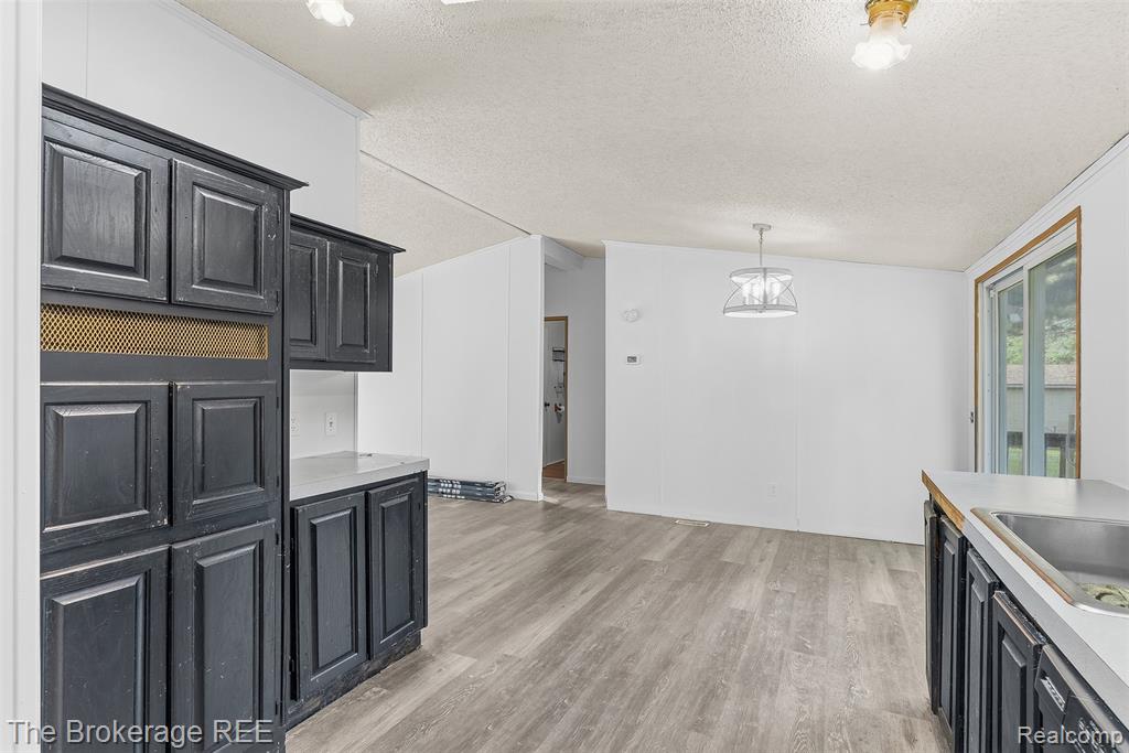 6829 West Street, North Branch, MI 48461 — Photo 27