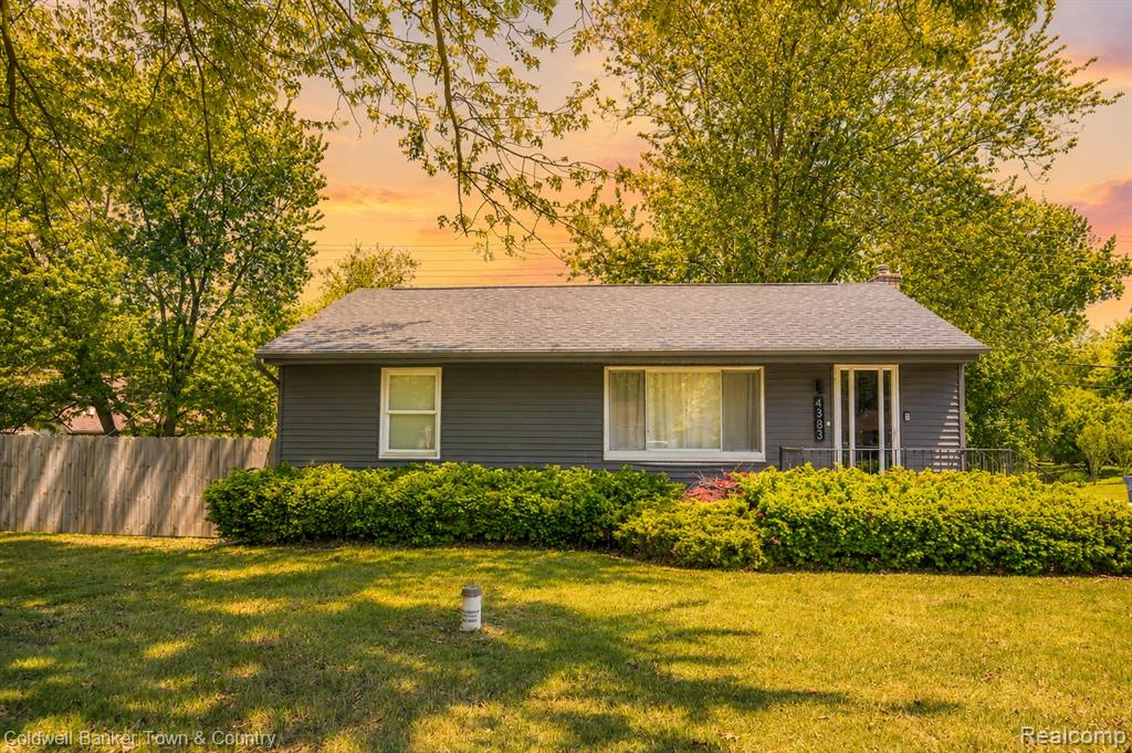 4383 Green Lake Road, West Bloomfield, MI 48323 — front exterior