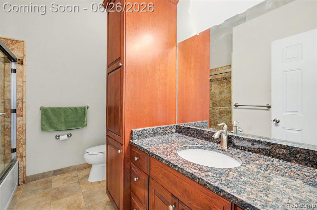 30268 Berghway Trail, Warren, MI 48092 — Photo 16