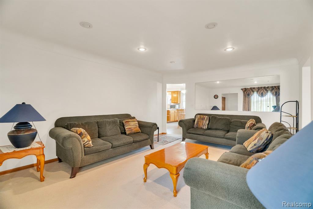 8331 Stanley Drive, Warren, MI 48093 — Photo 7