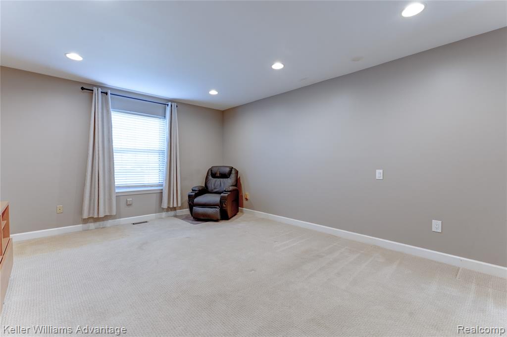37132 Brentwood Circle, Farmington Hills, MI 48331 — Photo 22