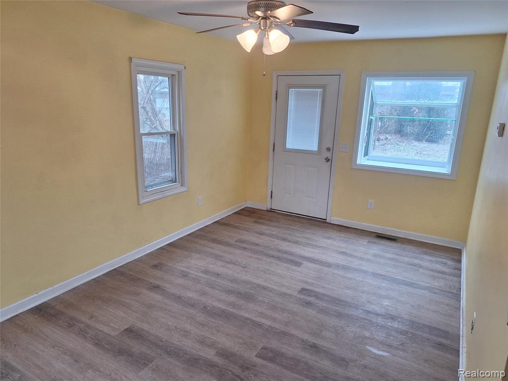 31700 Linden, Fraser, MI 48026 — Photo 22