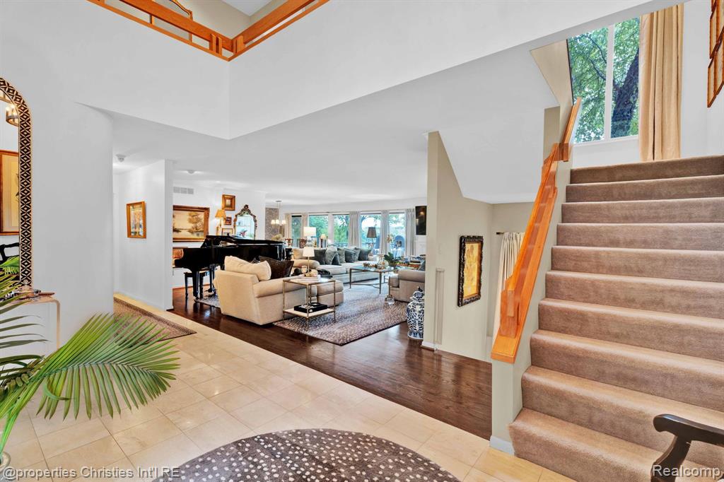 4845 CLIFFSIDE Drive, West Bloomfield, MI 48323 — Photo 9