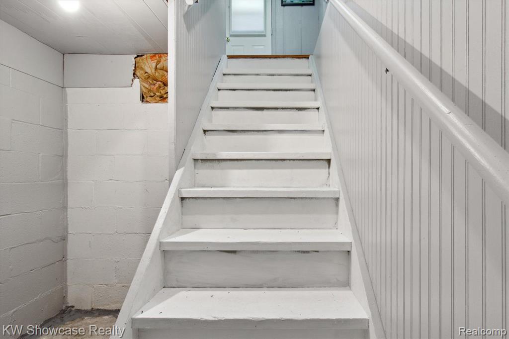 890 FARNSWORTH Road, White Lake, MI — Photo 28