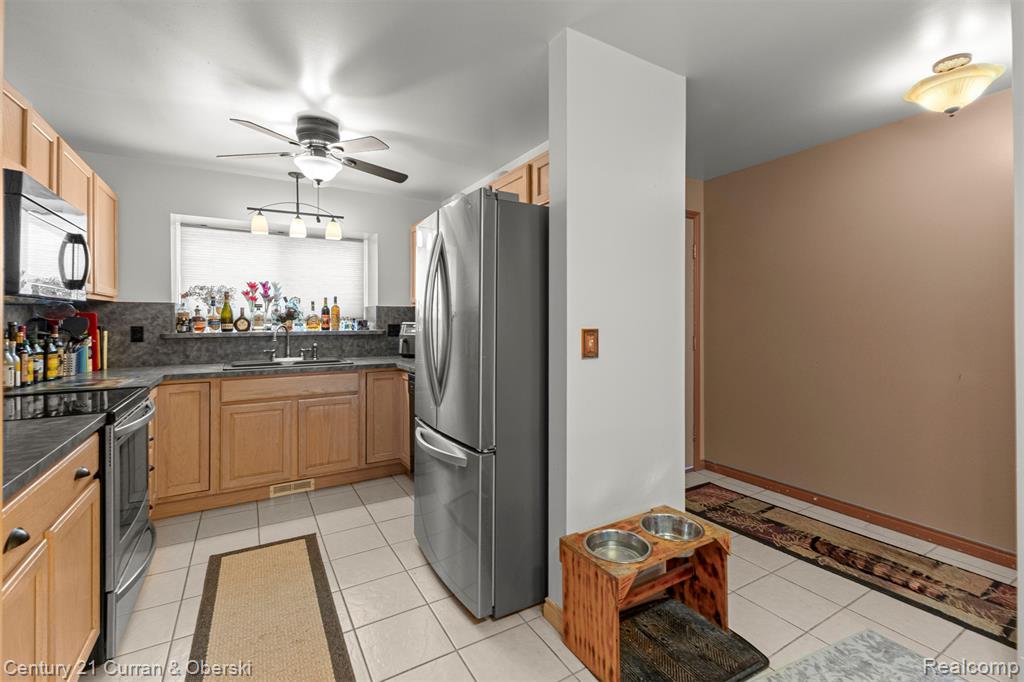 17308 S Lucille Circle, New Boston, MI 48164 — Photo 27