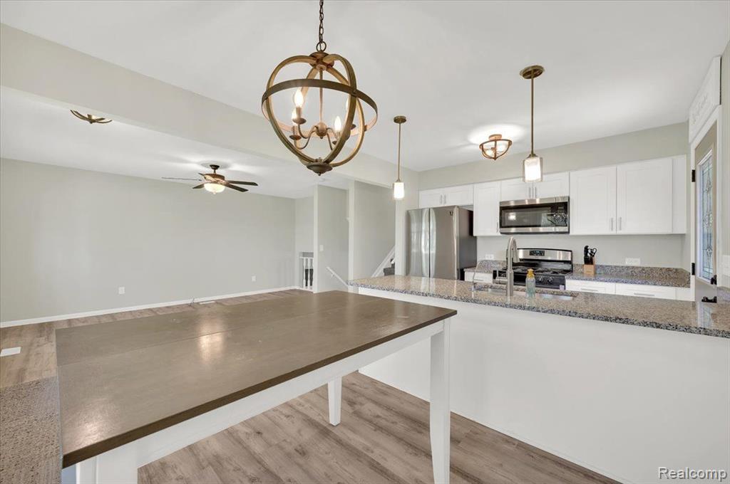 4965 CRESTVIEW Drive, Clarkston, MI 48348 — Photo 12