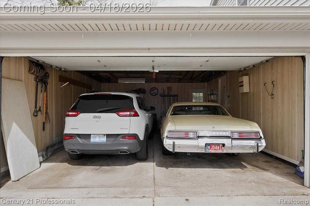 9343 Caprice Drive, Plymouth, MI 48170 — Photo 35