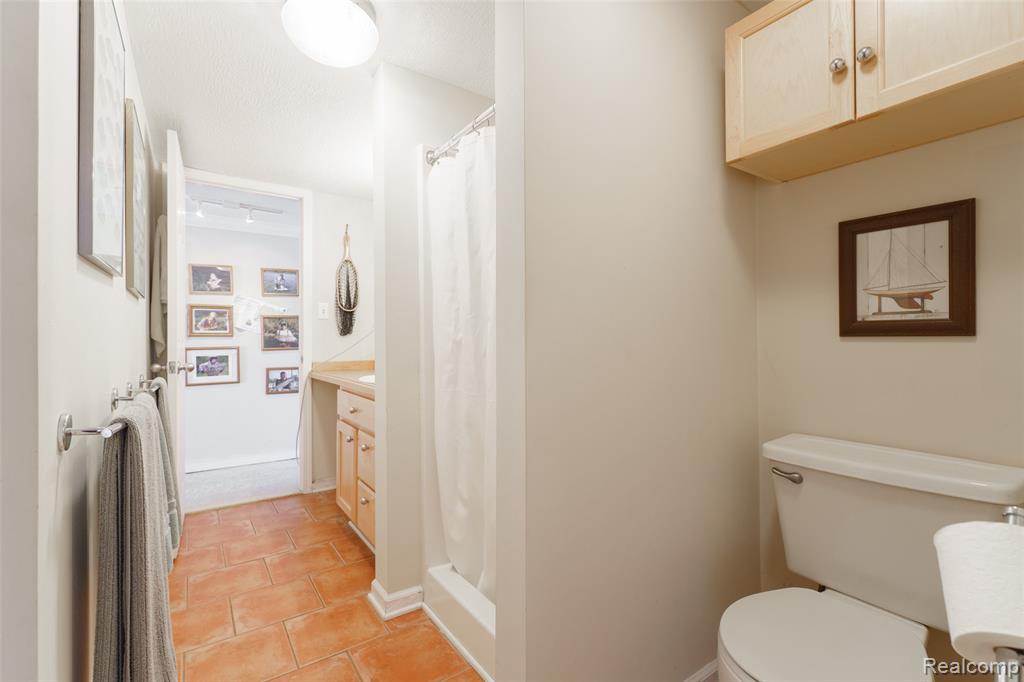 6304 Appleton Drive, Brighton, MI 48116 — Photo 21